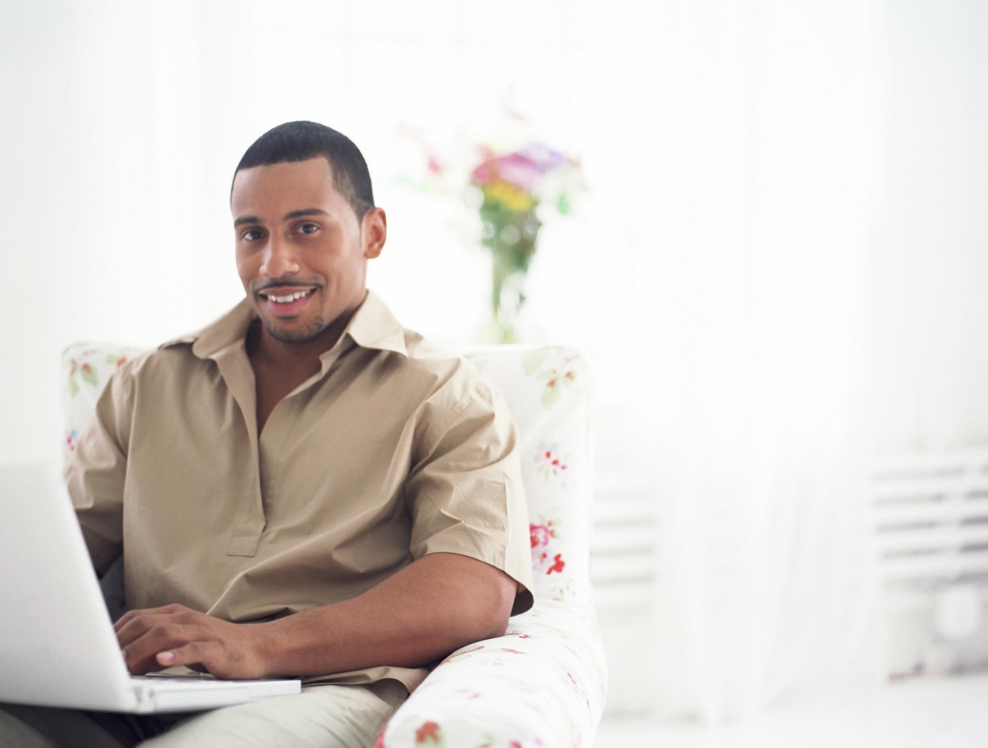 Professioneller Lernarbeitsplatz mit ergonomischer Ausstattung